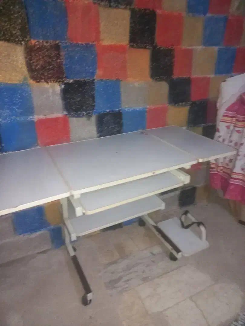 میز کامپیوتر|میز تحریر و کامپیوتر|رشت, ولکس|دیوار