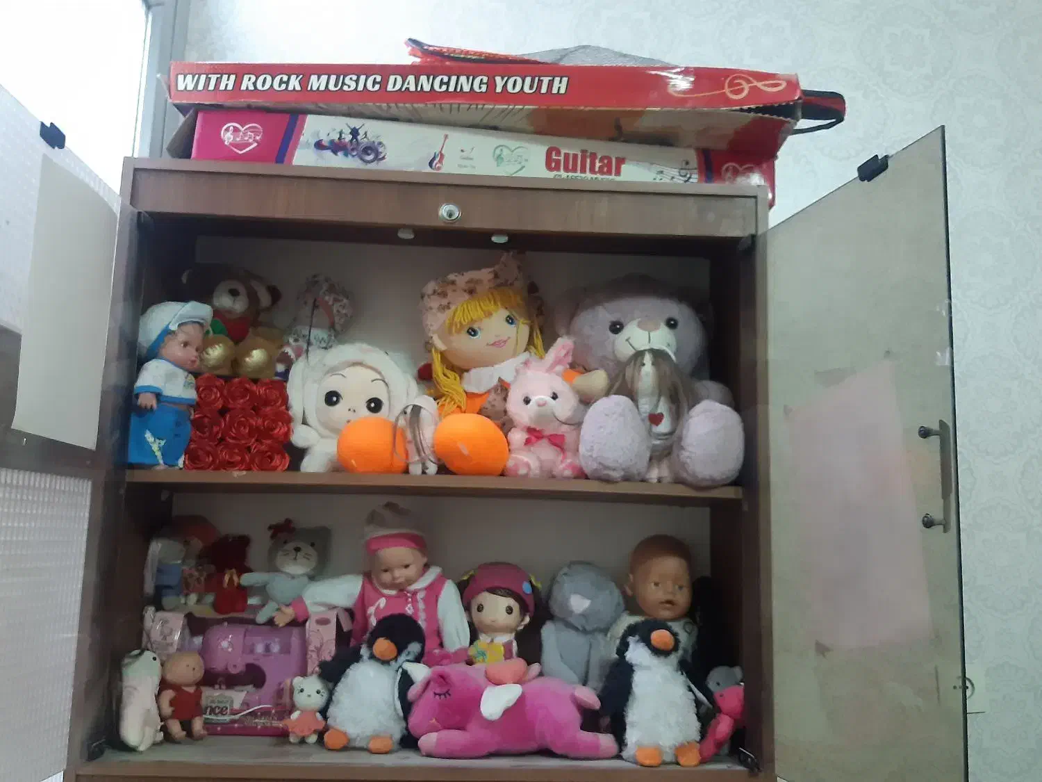 عروسک|اسباببازی بچه|قم, چهار مردان|دیوار