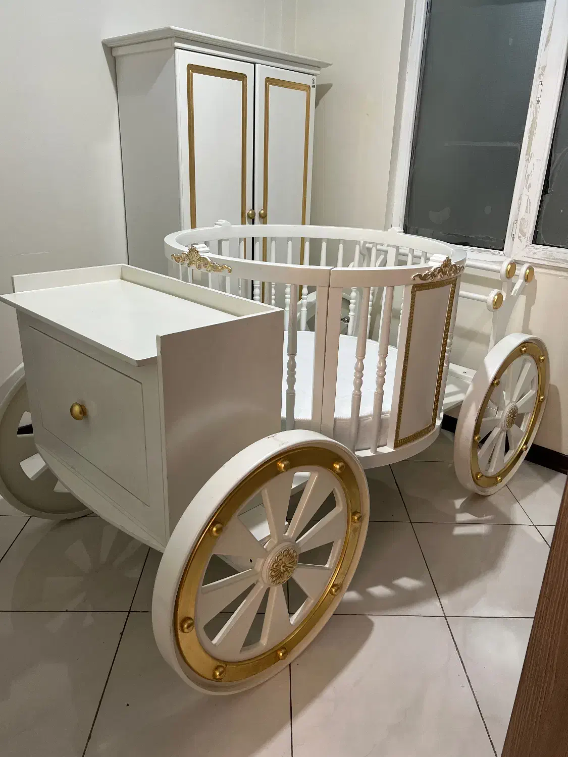 تخت پرنسسی|تخت و صندلی بچه|تهران, پرستار|دیوار