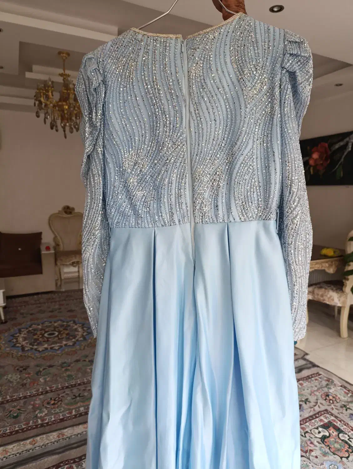 پیراهن مجلسی بسیار شیک و نو و دنباله دار|لباس|رشت, توشیبا|دیوار