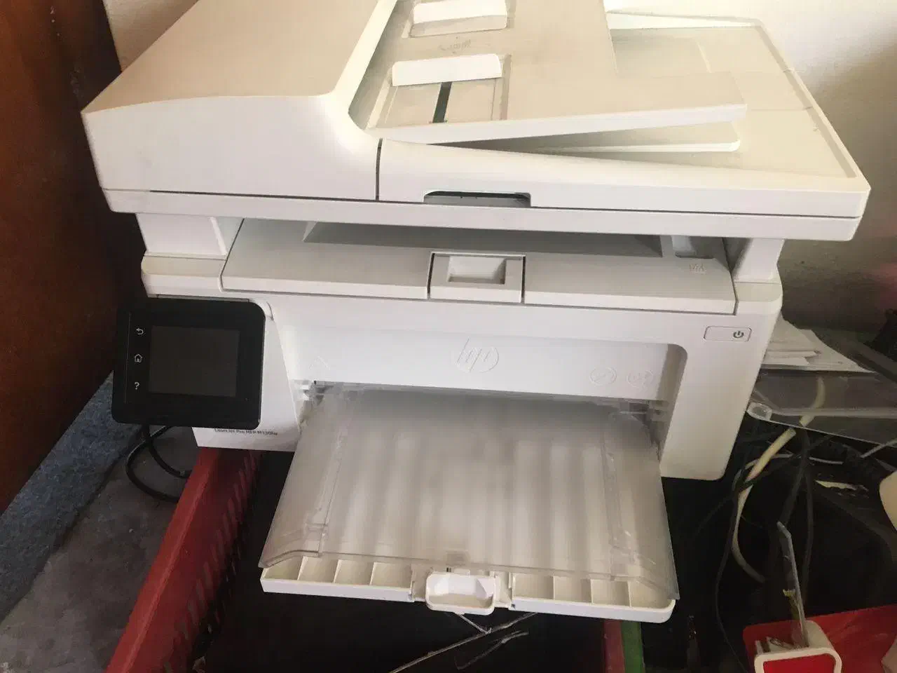 تعدادی پرینتر و عابربانک مربوط به دفتر پیشخوان|پرینتر، اسکنر، کپی، فکس|رودسر, |دیوار