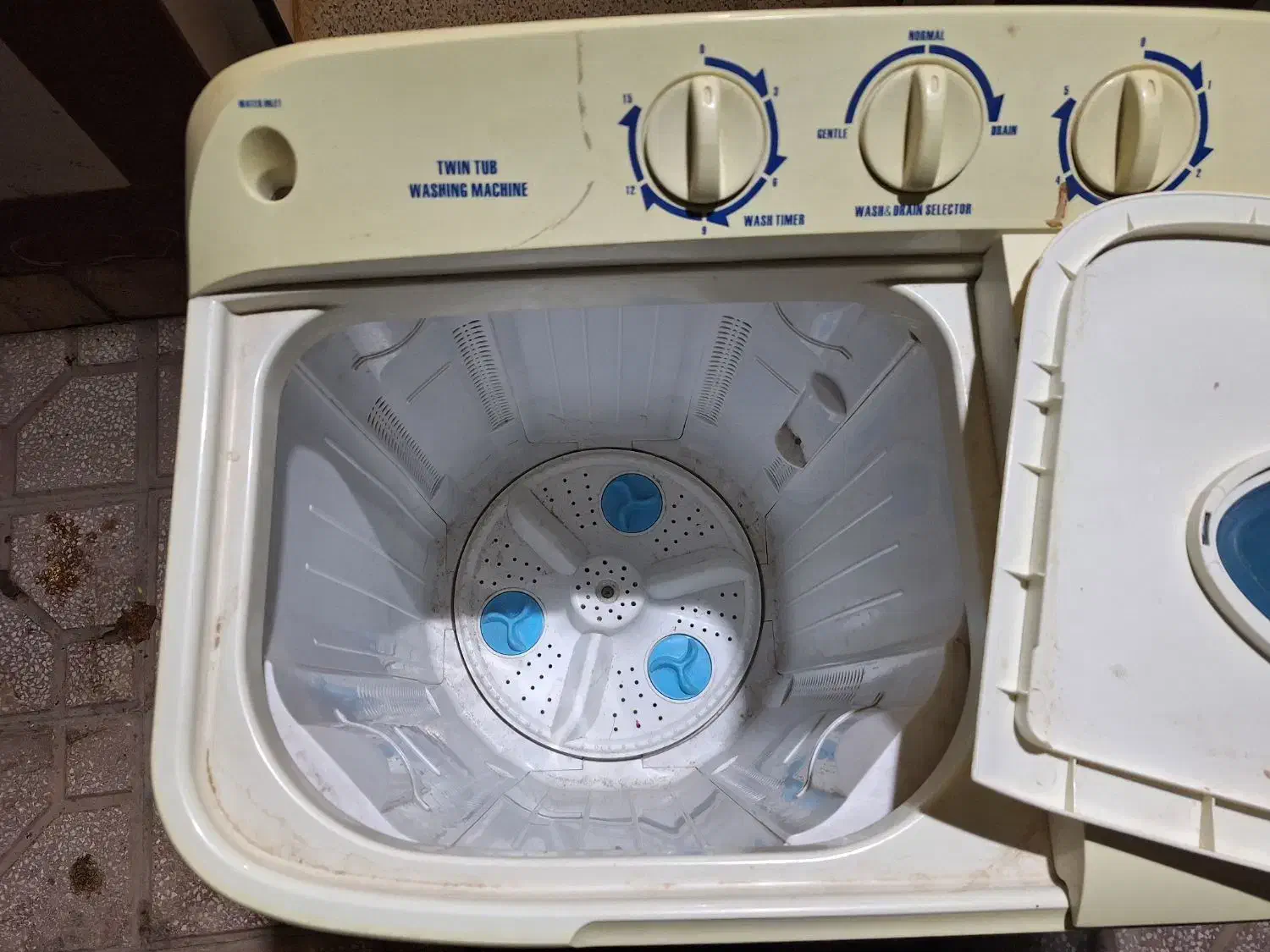 ماشین لباسشویی دو قلو در حد|ماشین لباسشویی و خشک‌کن لباس|قم, شهرک مهدیه|دیوار