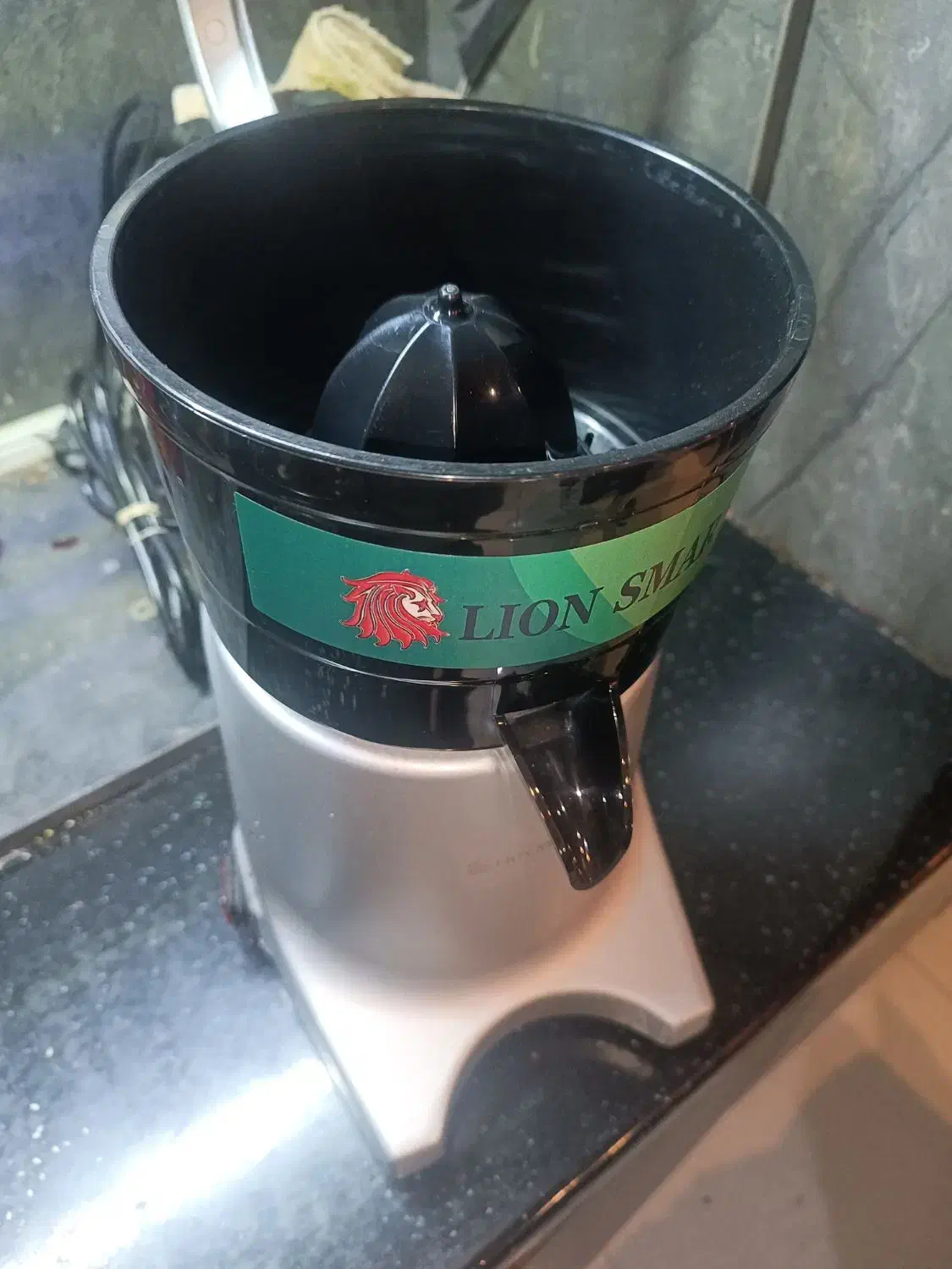 آب مرکبات گیری انار،پرتقال|کافی‌شاپ و رستوران|فولادشهر, B4|دیوار