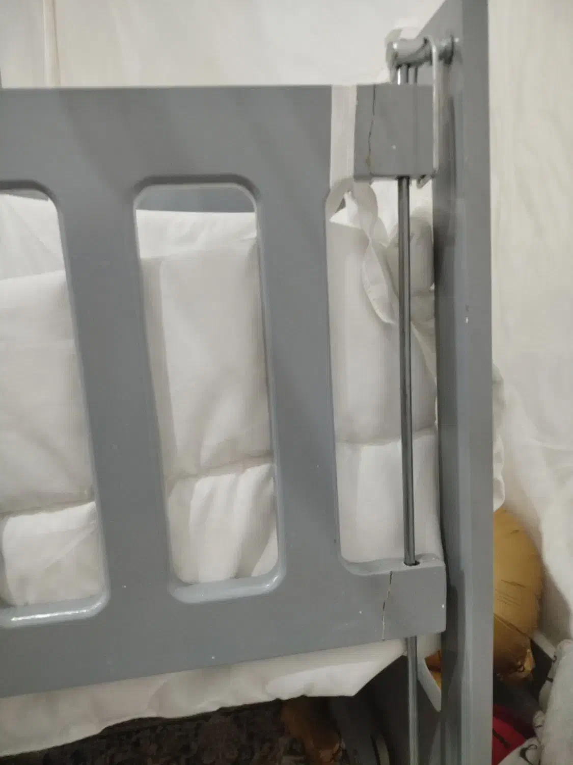 تخت خواب کنار مادر کودک|تخت و صندلی بچه|کرمانشاه, |دیوار