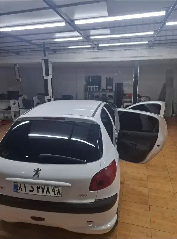 نصب دودی و کاور بدنه کندن شیشه های قدیمی|خدمات موتور و ماشین|ایلام, |دیوار