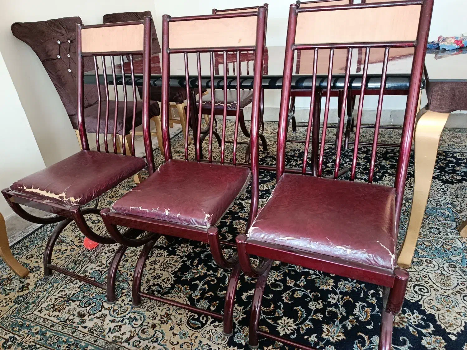 میز و صندلی غذاخوری|میز و صندلی غذاخوری|شاهینشهر, فردوسی|دیوار