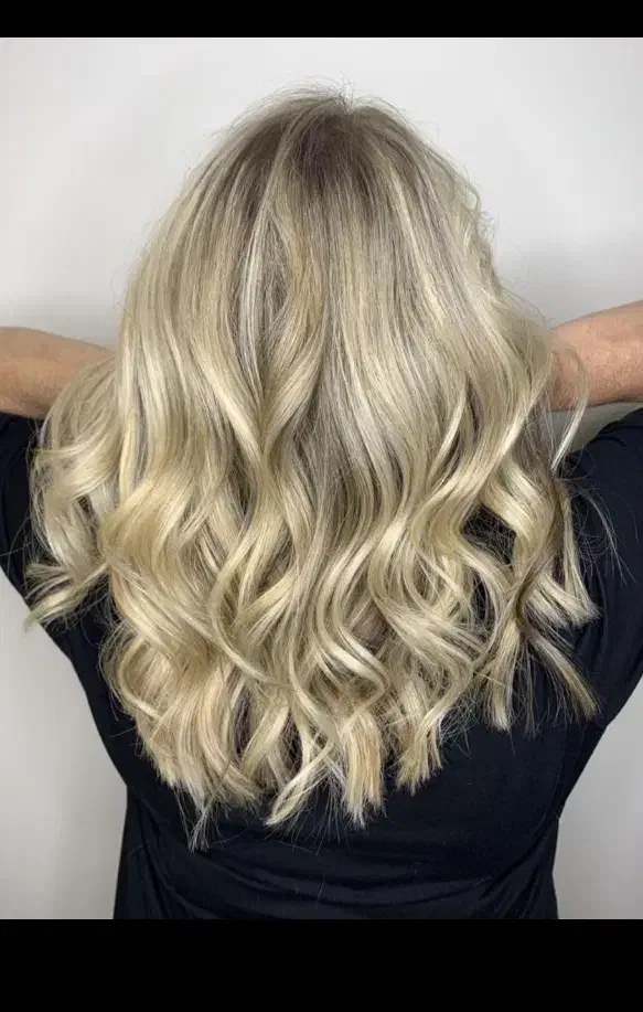 هایلایت رنگ و مش و تمام دکلره پایه 800 هزار تومن|خدمات آرایشگری و زیبایی|ارومیه, |دیوار