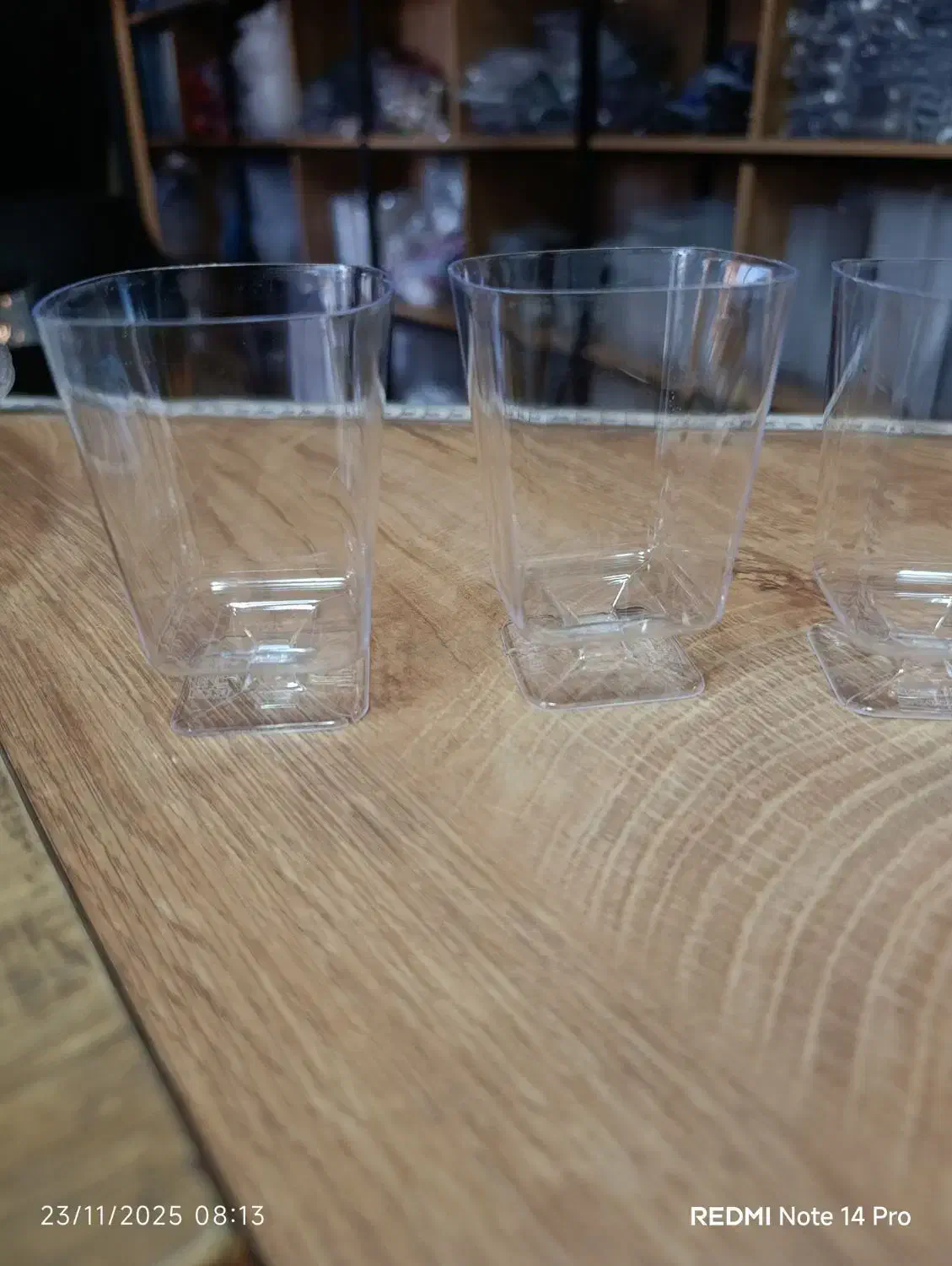 آف شب یلدا ظروف پلاستیکی یکبار مصرف|ظروف نگهدارنده، پلاستیکی، یک‌بارمصرف|کرمان, |دیوار