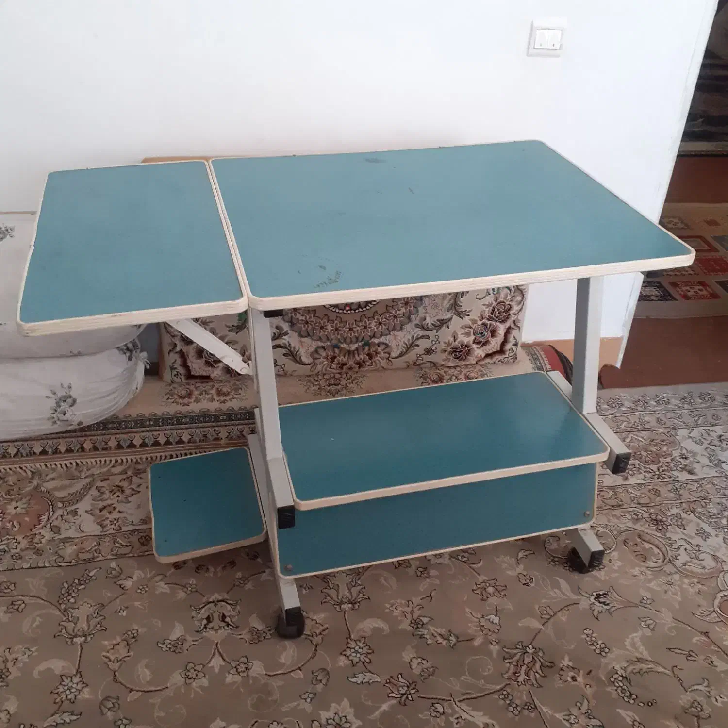 میز کامپیوتر|میز تحریر و کامپیوتر|اقبالیه, |دیوار