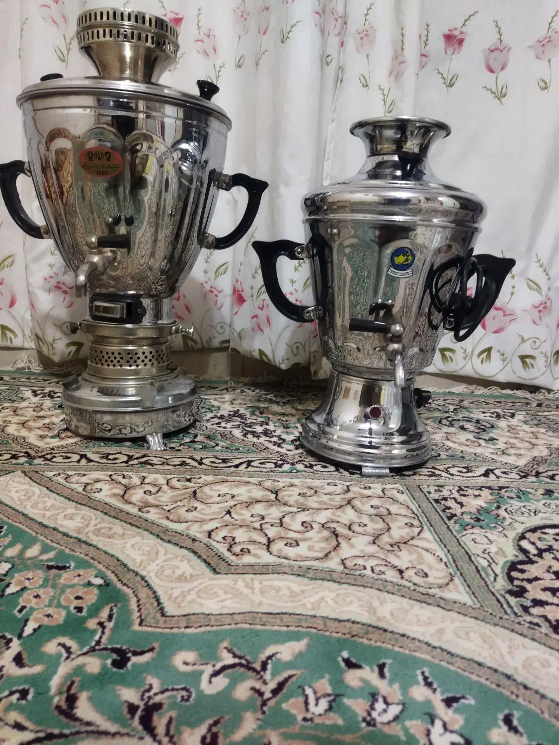 سماور برقی و سماور نفتی قدیمی نونو|سماور، چایساز، قهوهساز|لنجان, |دیوار