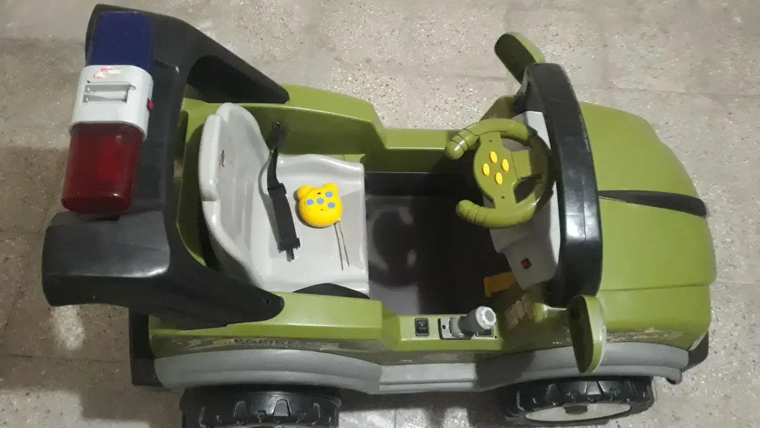 ماشین شارژی با باتری آکبند|اسباببازی|مشهد, حجاب (شهرک غرب)|دیوار