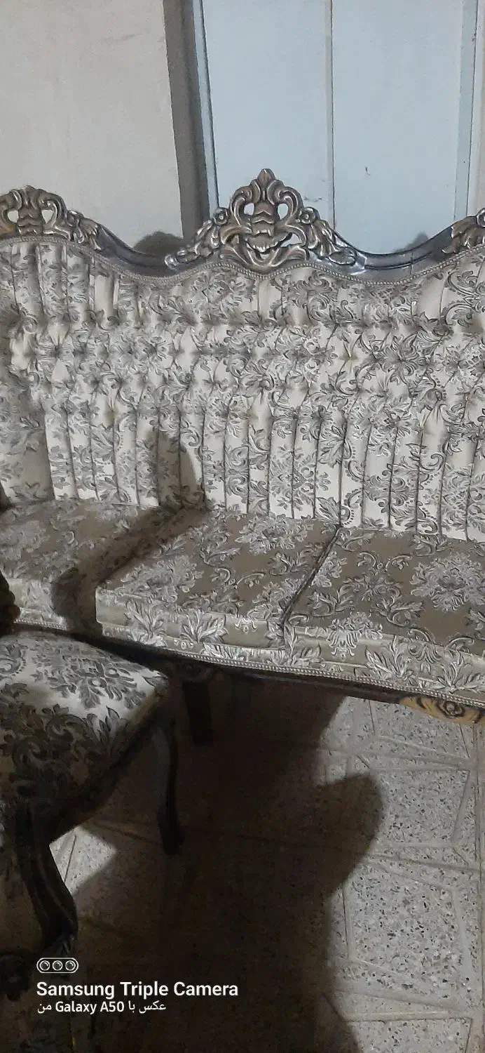 مبل نیمه سلطنتی شیک درحد نو کامل بامیز عسلی|مبلمان خانگی و میز عسلی|فردوس (خراسان), |دیوار