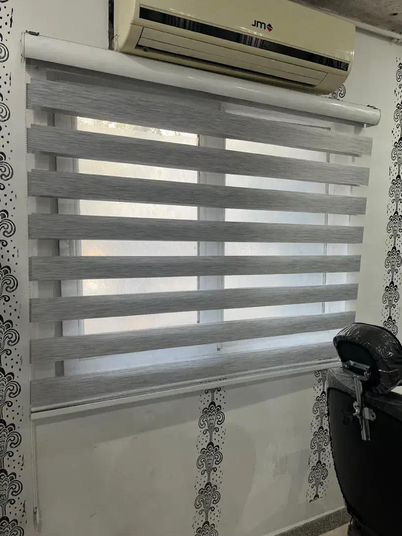 پرده زبرا طوسی ۳ عدد|پرده، رانر، رومیزی|رشت, چمارسرا|دیوار