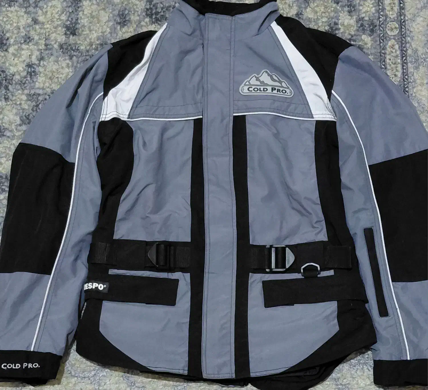 کاپشن کوهستانی|لباس|مرودشت, ژیان|دیوار