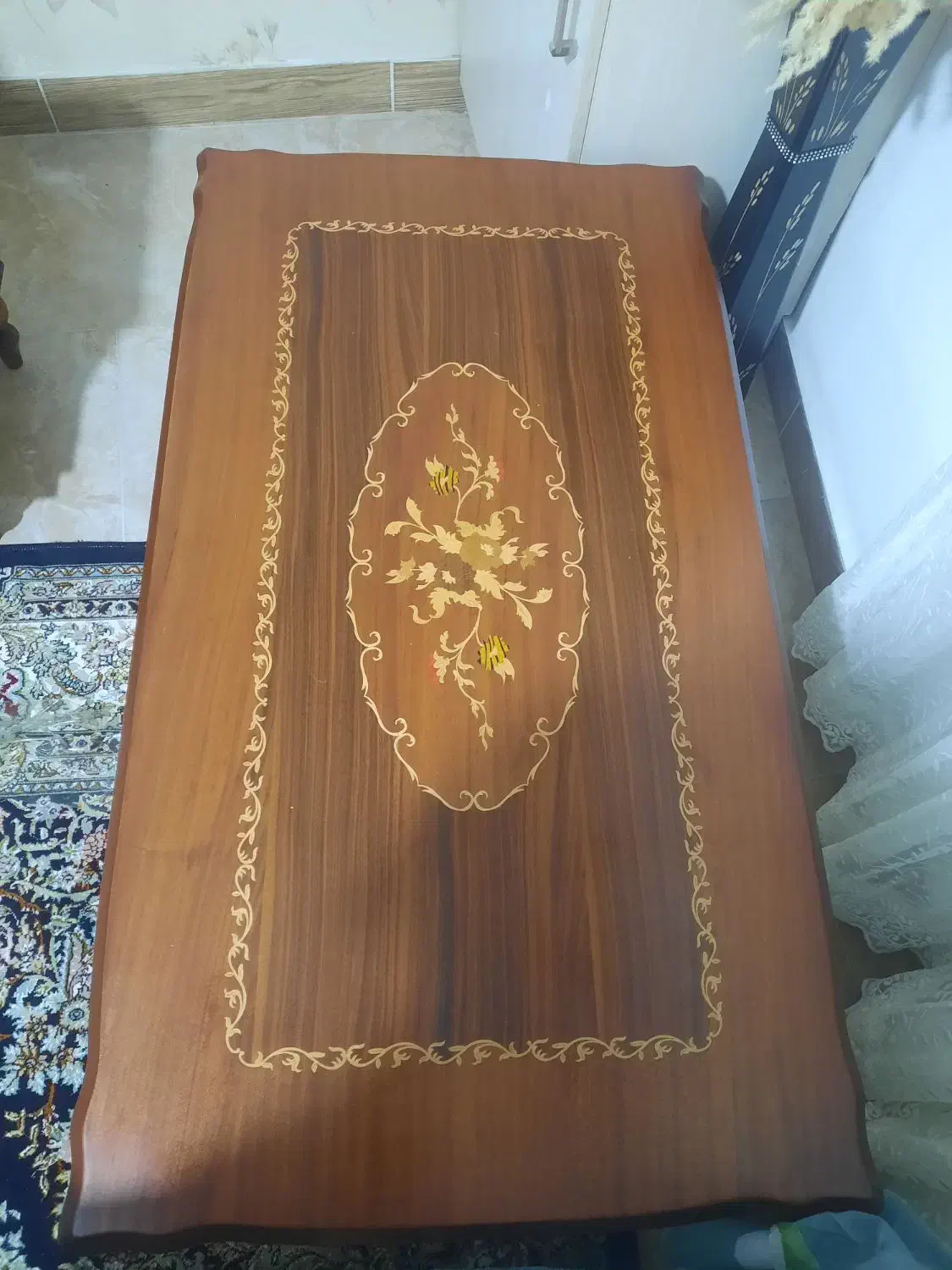 میز|میز و صندلی غذاخوری|رشت, گلباغ نماز|دیوار