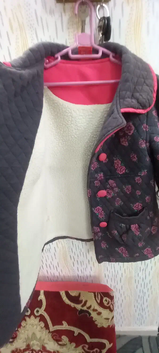 کافشن و پالتو  سالم|کفش و لباس بچه|لنگرود, |دیوار