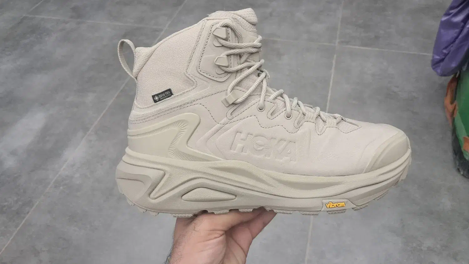 هوکا و بروکس اصل به ضمانت مرجوعی|کیف، کفش، کمربند|مراغه, |دیوار