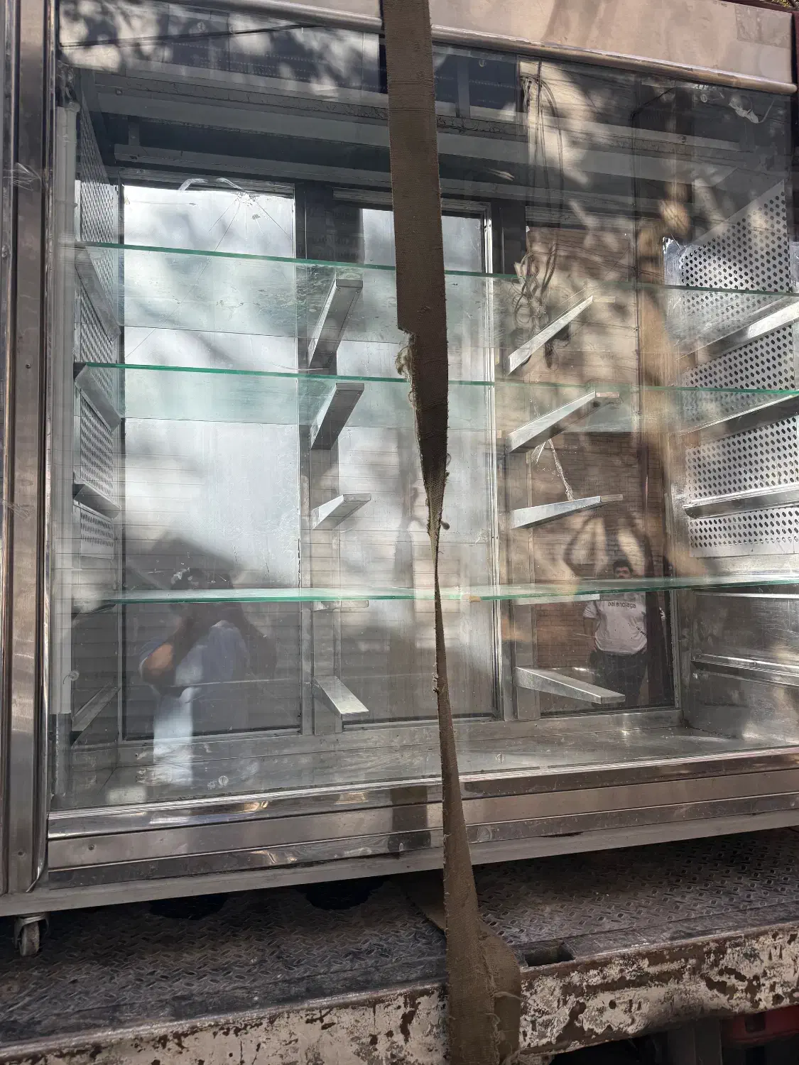 قصاب ماهر حقوق حداقل ماهی ۴۲|استخدام خدمات فروشگاه و رستوران|تهران, پاسداران|دیوار