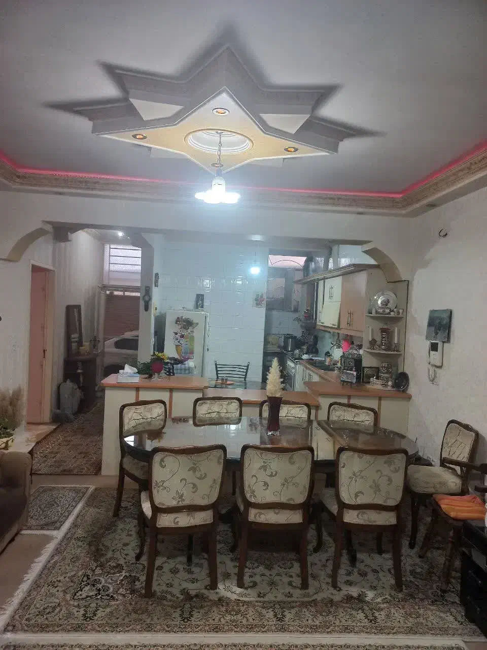 ویلایی خیابان مسرور ۱۸۰ متری جنوبی|فروش خانه و ویلا|شاهینشهر, مخابرات (شهید بهشتی)|دیوار
