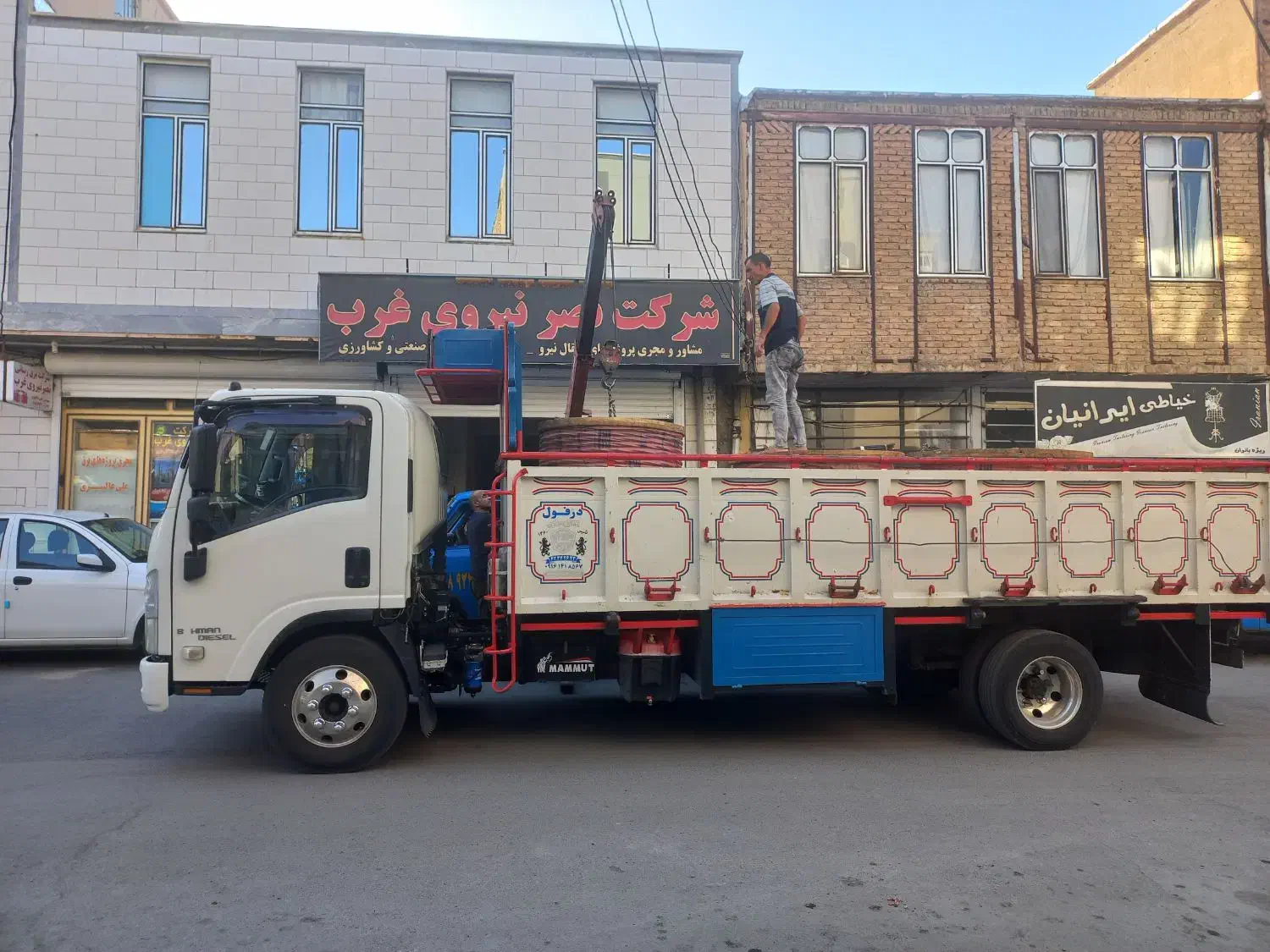 حمل بار و باربری با ایسوزو خاور|خدمات حمل و نقل|ایلام, |دیوار