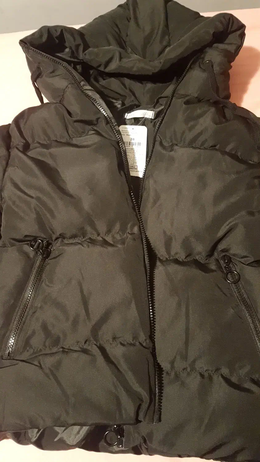 کاپشن ترک|لباس|رشت, نظری|دیوار