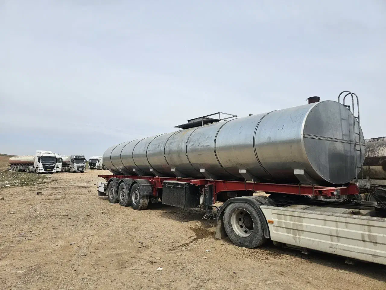 تانکر وتیغه در حد صفر|قطعات یدکی و لوازم جانبی|پیرانشهر, |دیوار