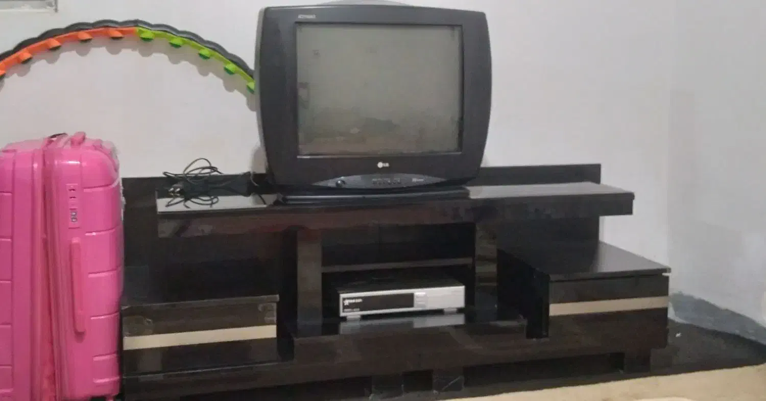 تلویزیون ،میز تلویزیون و گیرنده دیجیتال|تلویزیون و پروژکتور|کرمانشاه, |دیوار