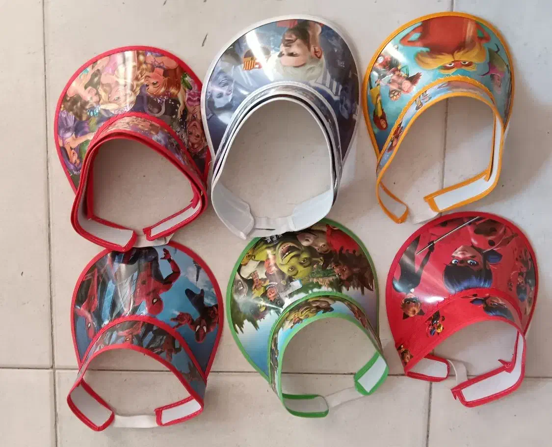 کلاه و نقاب عمده|لباس|شیراز, شاپورجان|دیوار