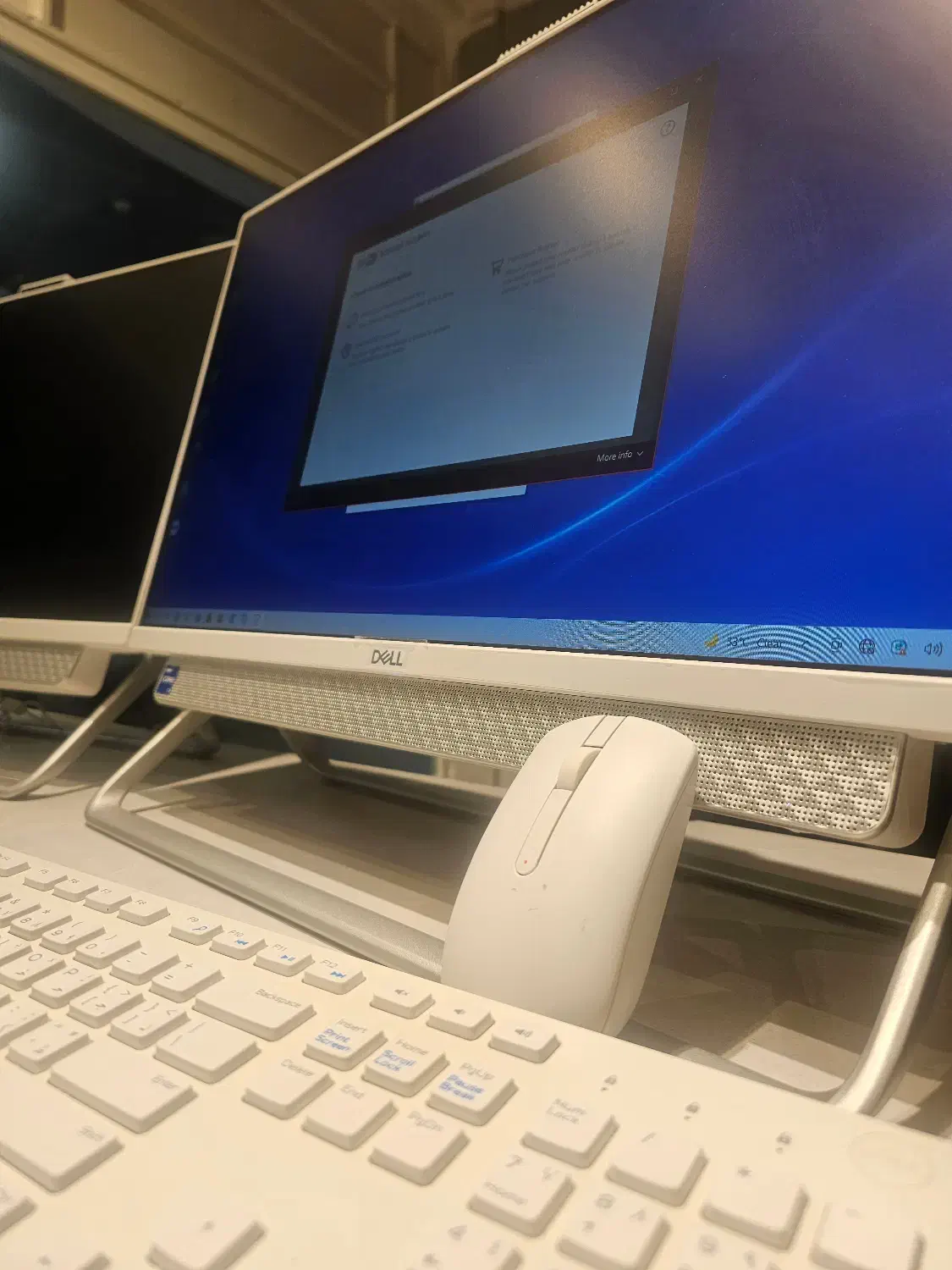 آل این وان دل ۵۴۰۰ Dell Inspiron 5400  AlinOne|رایانه رومیزی|تهران, فلسطین (میدان انقلاب)|دیوار