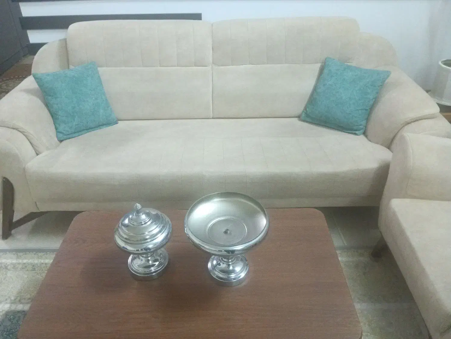 مبل راحتی ۷نفره|مبلمان خانگی و میز عسلی|قم, شهرک سازمان آب|دیوار