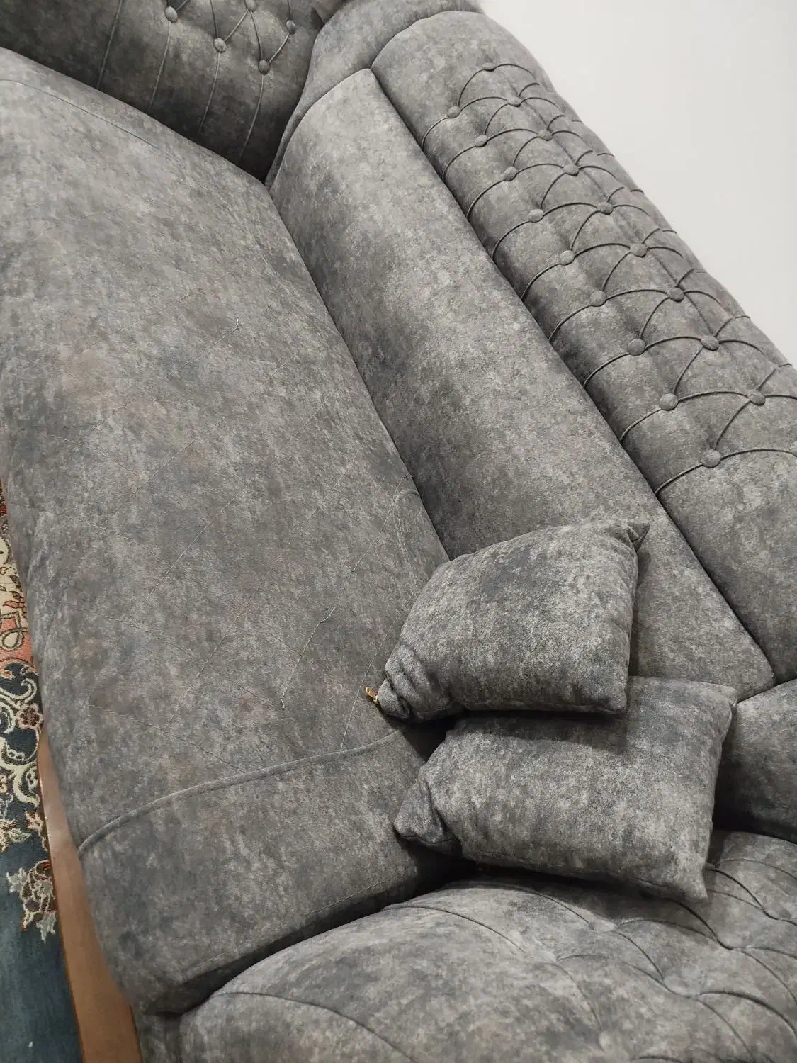 مبل 7 نفره چستر در حد نو|مبلمان خانگی و میز عسلی|قم, شهرک امام حسین|دیوار