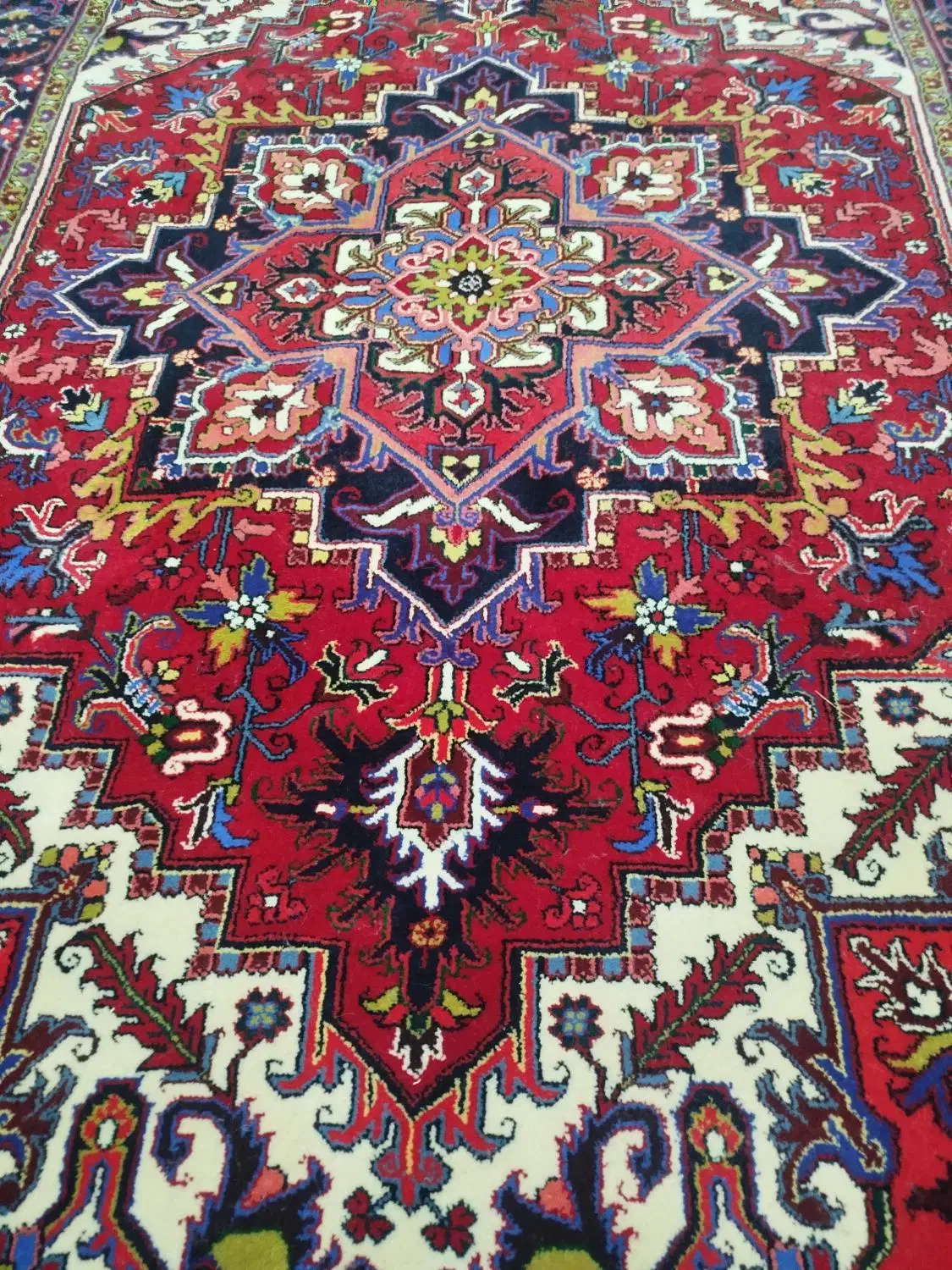 فرش تاجری هریس|فرش|اهر, |دیوار