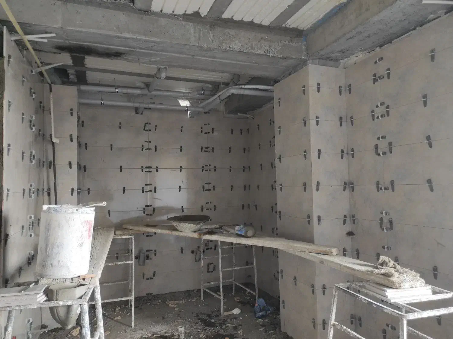 کاشی کاری و گچ کاری پلاسر سیاه و سفید لوله کشی|خدمات پیشه و مهارت|اندیمشک, |دیوار