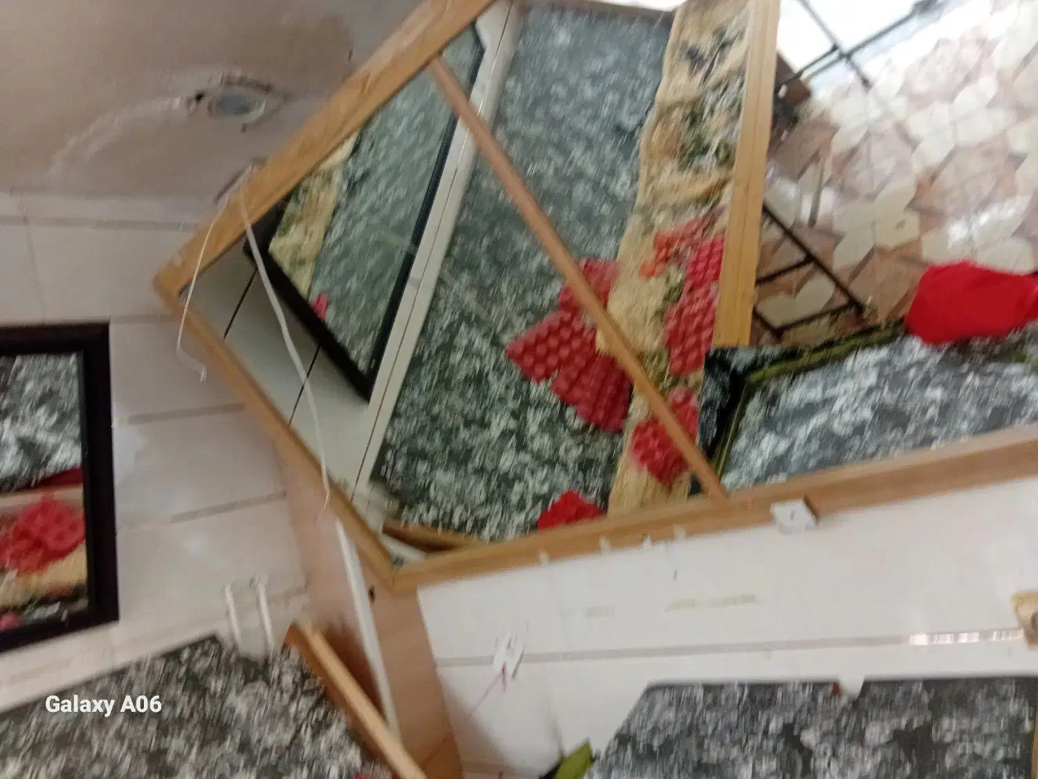 آینه|آینه|نجف‌آباد, امیرآباد|دیوار