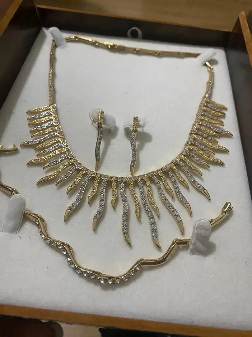 سرویس رنگ ثابت|بدلیجات|رشت, نیکمرام|دیوار