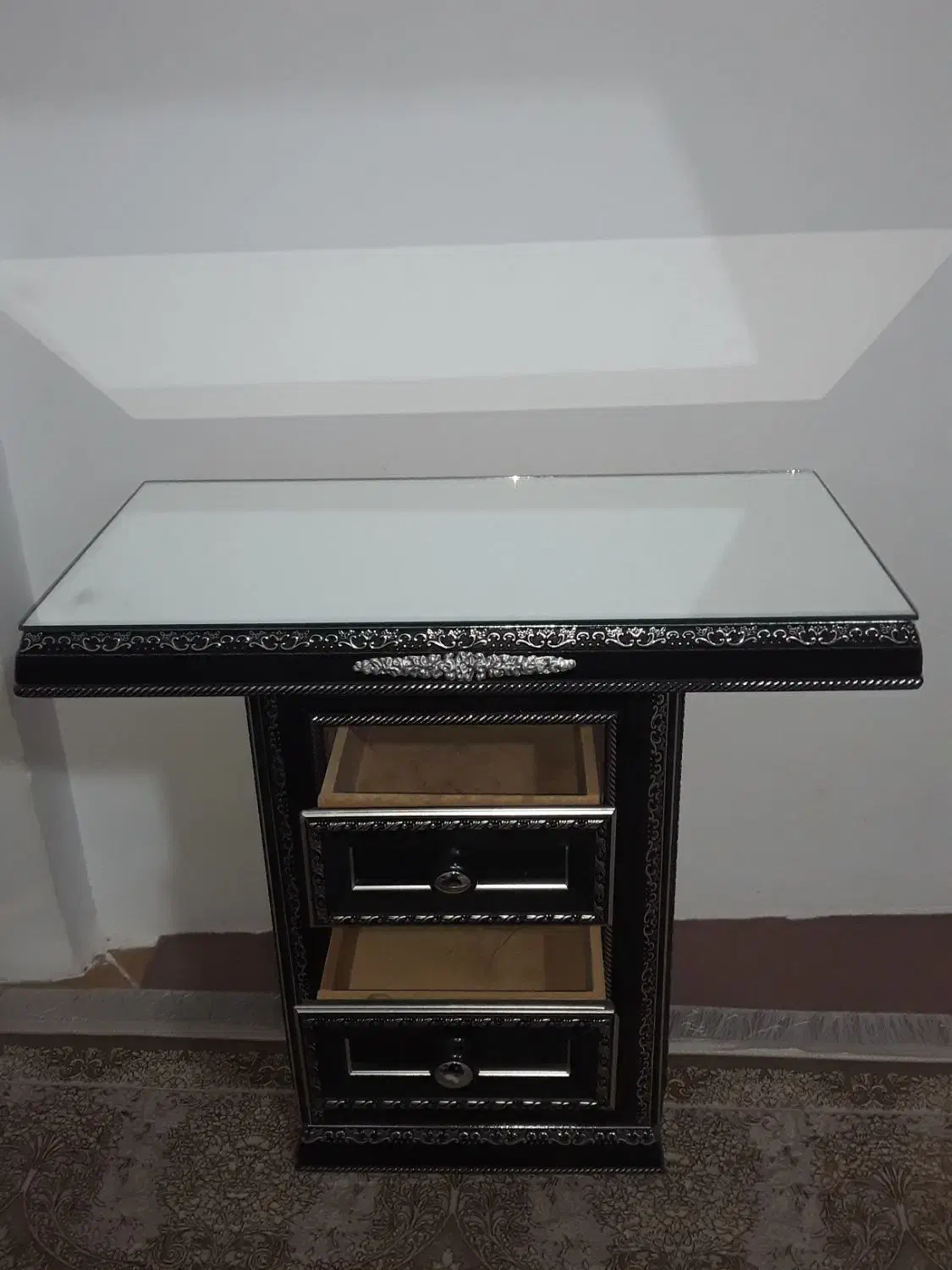 میز  شمع دانی،  آرایش  ، توالت|بوفه، ویترین، کنسول|محمدشهر, جعفرآباد|دیوار