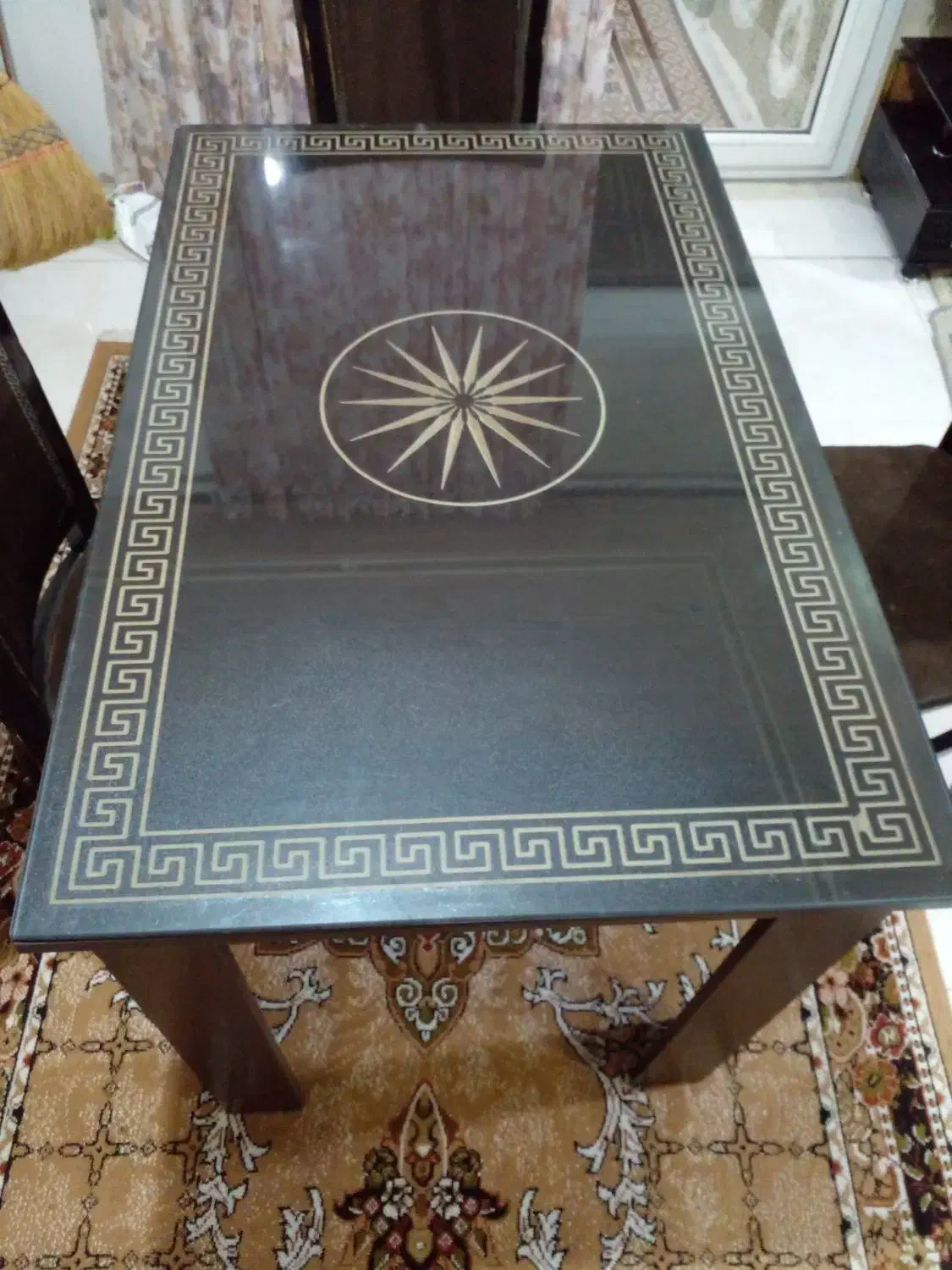 میز نهار خوری ۴ نفره|میز و صندلی غذاخوری|رشت, جماران|دیوار