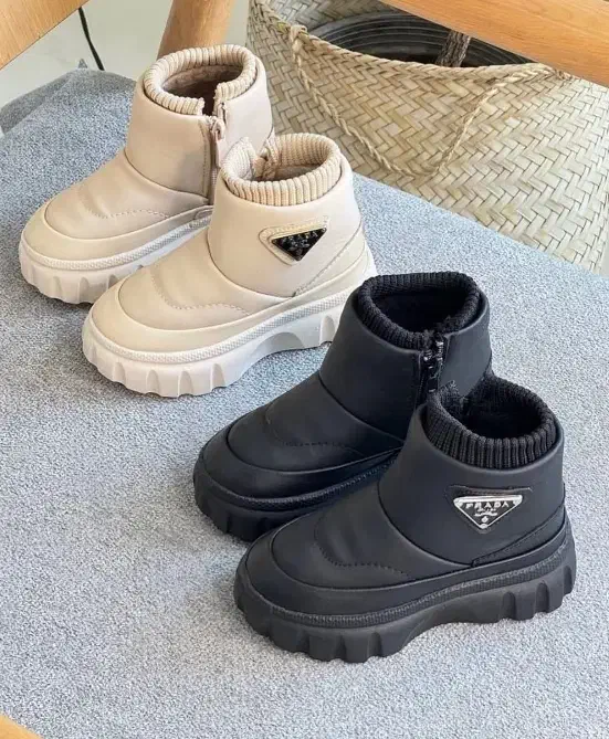 بوت بچگانه پرادا کاپشنی طرح چرم نو|کفش و لباس بچه|اسلامشهر, مطهری|دیوار