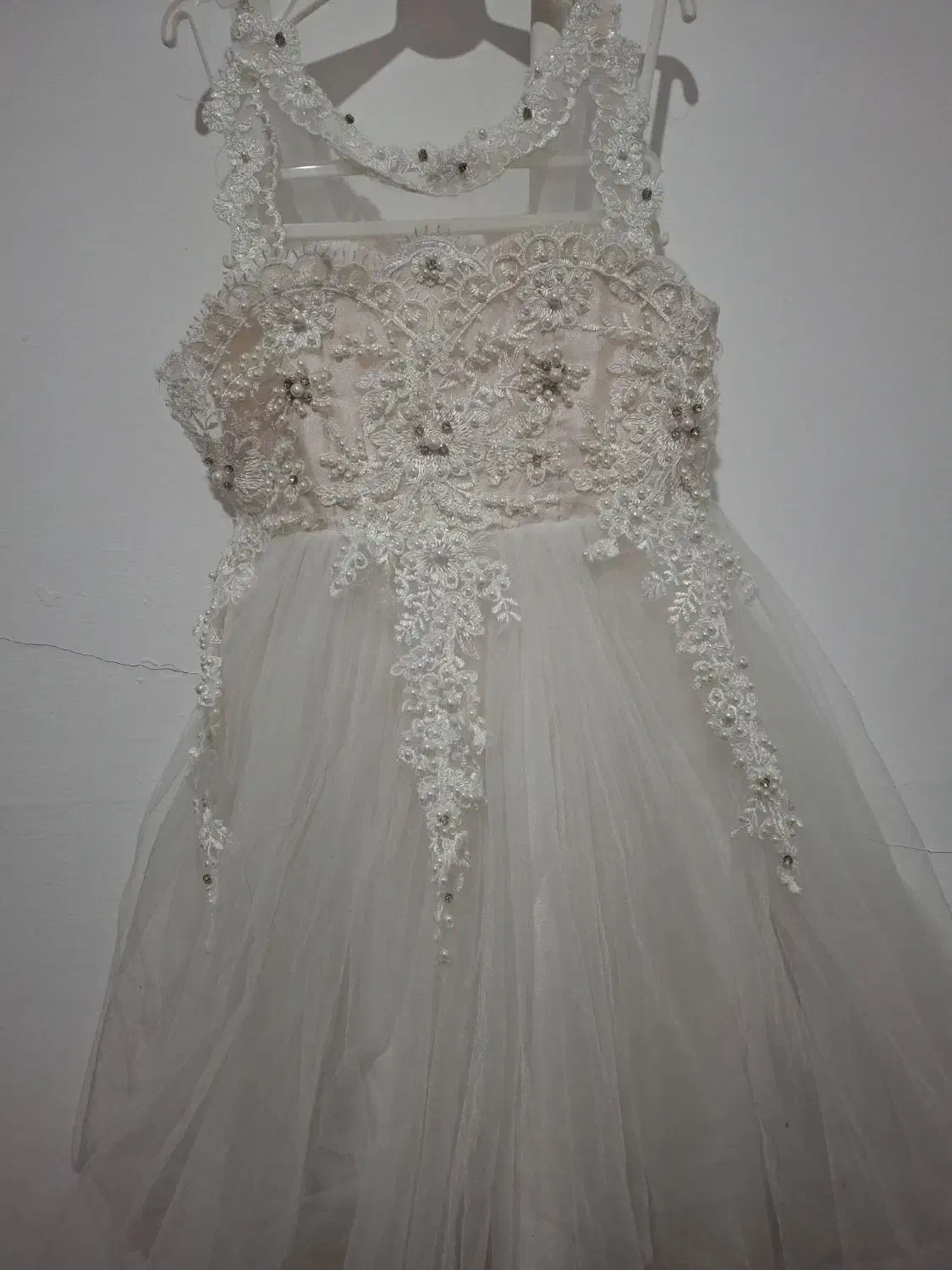 لباس مجلسی|کفش و لباس بچه|بروجن, |دیوار