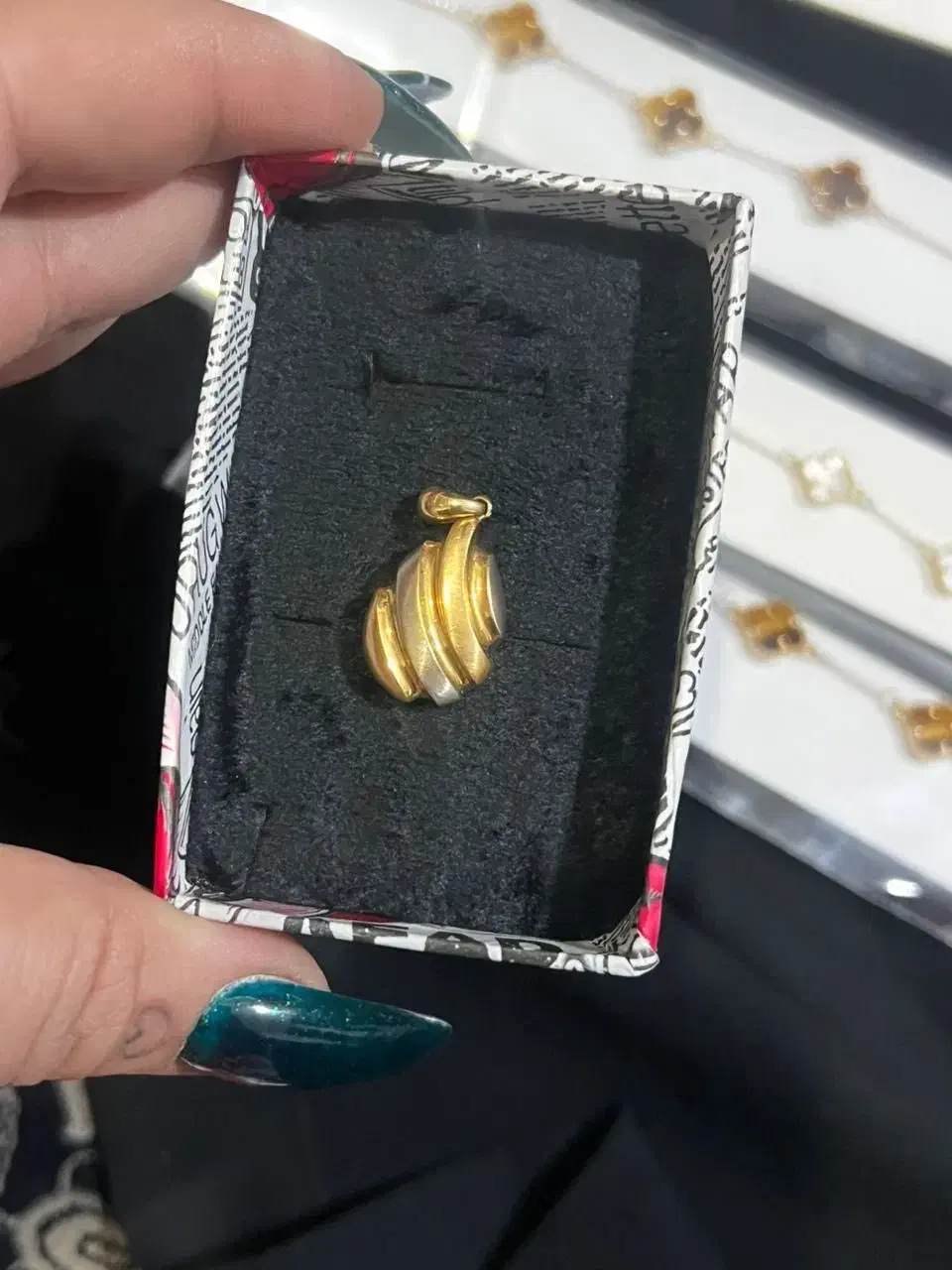 طلا|جواهرات|یاسوج, |دیوار