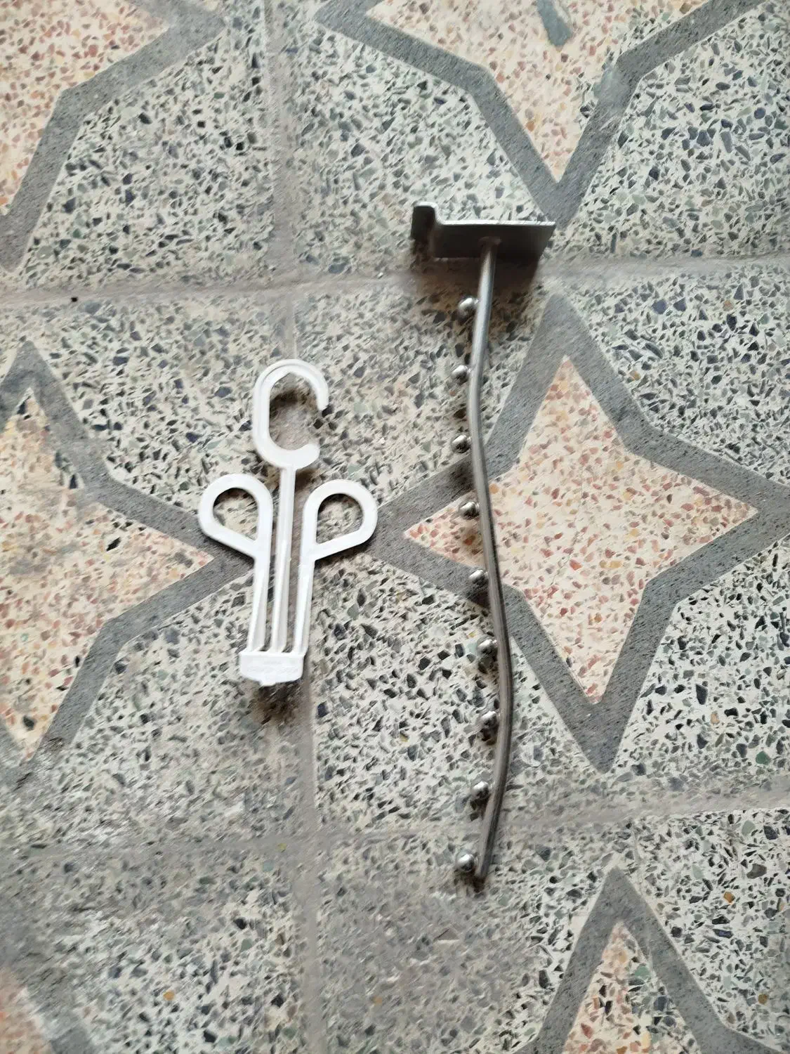 تیله رگال فلزی آویز کفش مغازه|فروشگاه و مغازه|گرگان, |دیوار