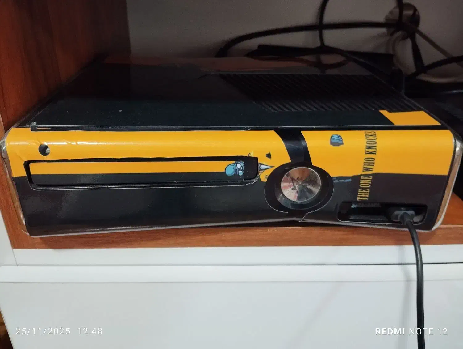 ایکس باکس 360 با ۳ تا دسته او شارژر باتری|کنسول، بازی ویدئویی و آنلاین|قزوین, |دیوار