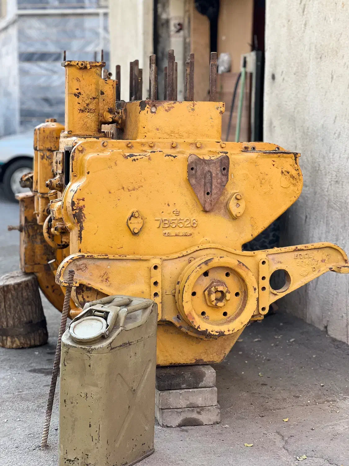 موتورD4 کاترپیلار چهار سیلندر توربو(بولدوزر)|ماشینآلات صنعتی|مراغه, |دیوار