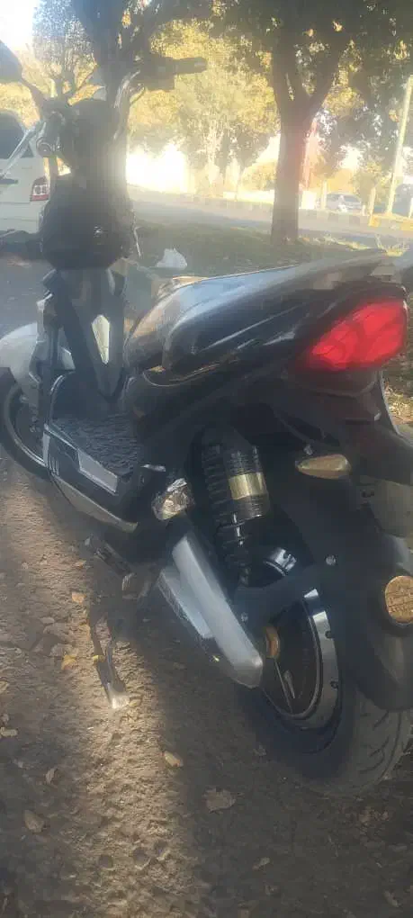 موتور برقی اصل ژاپن زیر قیمت|موتورسیکلت|کرمانشاه, |دیوار