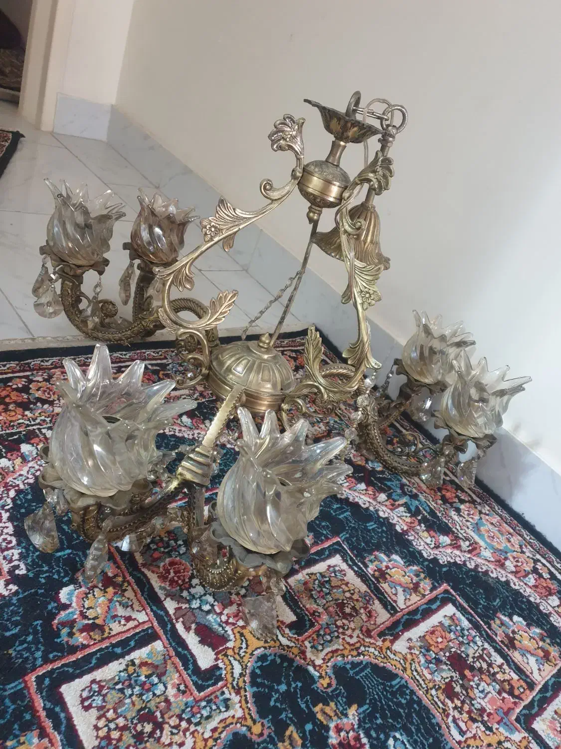 لوستر گل ناز|لوستر و چراغ آویز|تبریز, |دیوار