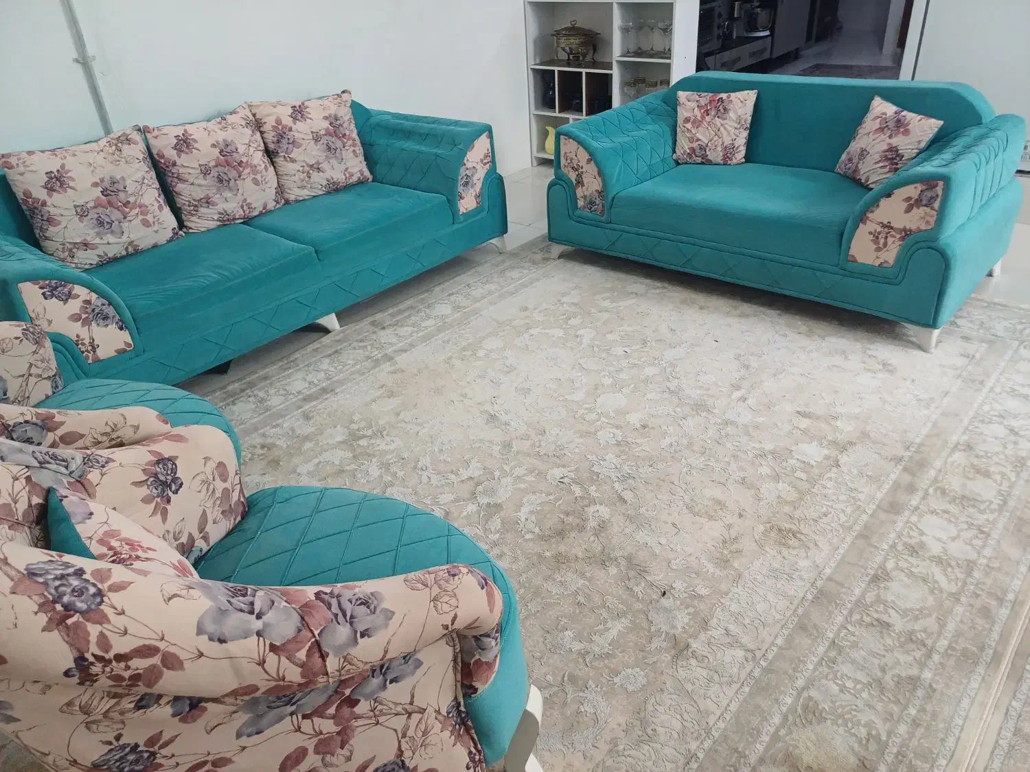 مبل مبل هفت نفره|مبلمان خانگی و میز عسلی|شیراز, محراب|دیوار