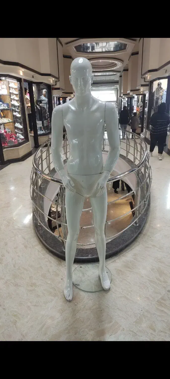 مانکن در حد نو.|فروشگاه و مغازه|شاهرود, |دیوار