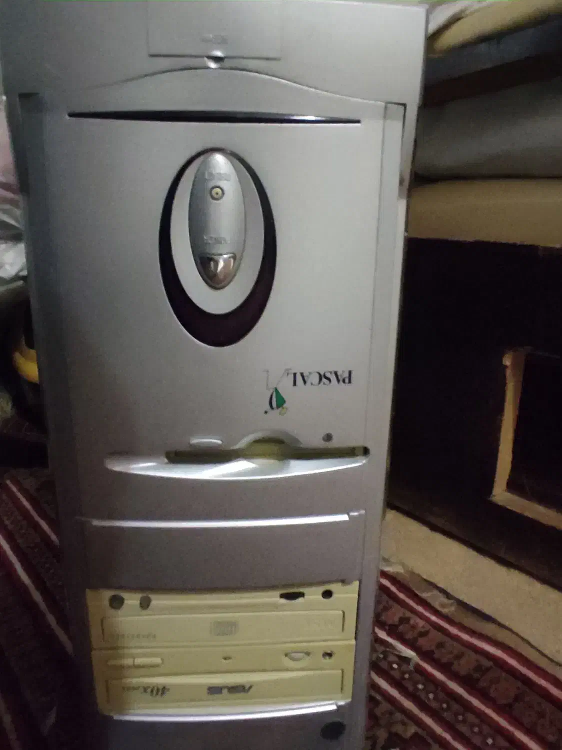 کامپیوتر قدیمی|رایانه رومیزی|بوشهر, |دیوار