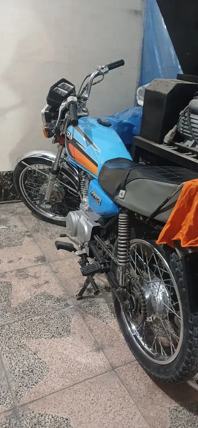 هندا ۱۲۵|موتورسیکلت|شاهدشهر, |دیوار