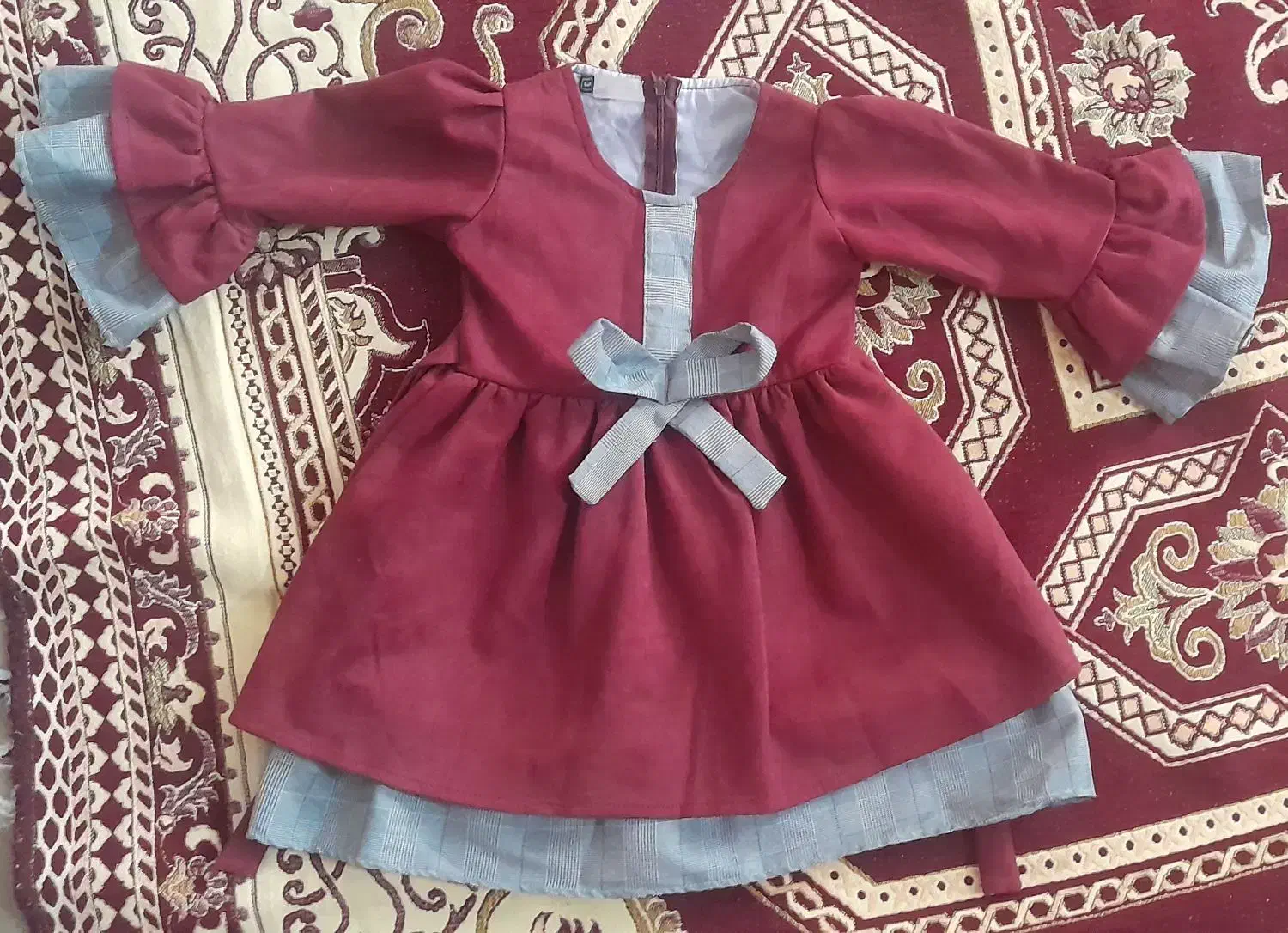 سارافون|لباس|یزد, |دیوار